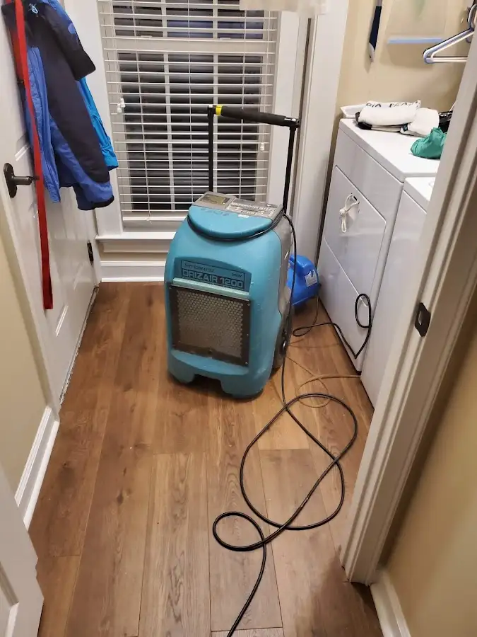 Commercial dehumidifier deployed for Crawl Space Restoration in Ferndale